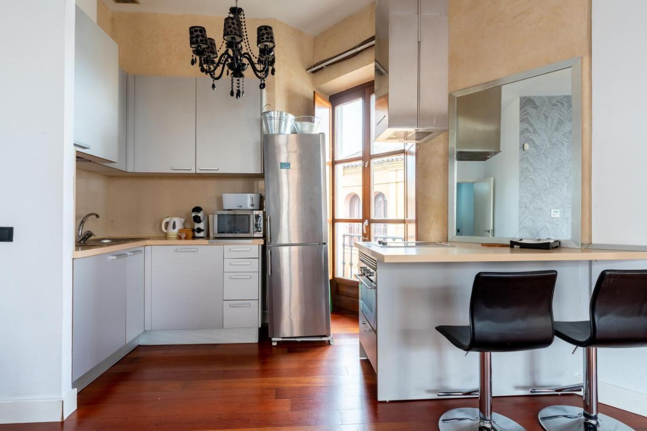 Cathedral Apartment, Upper Floor Apartment Seville Exterior photo